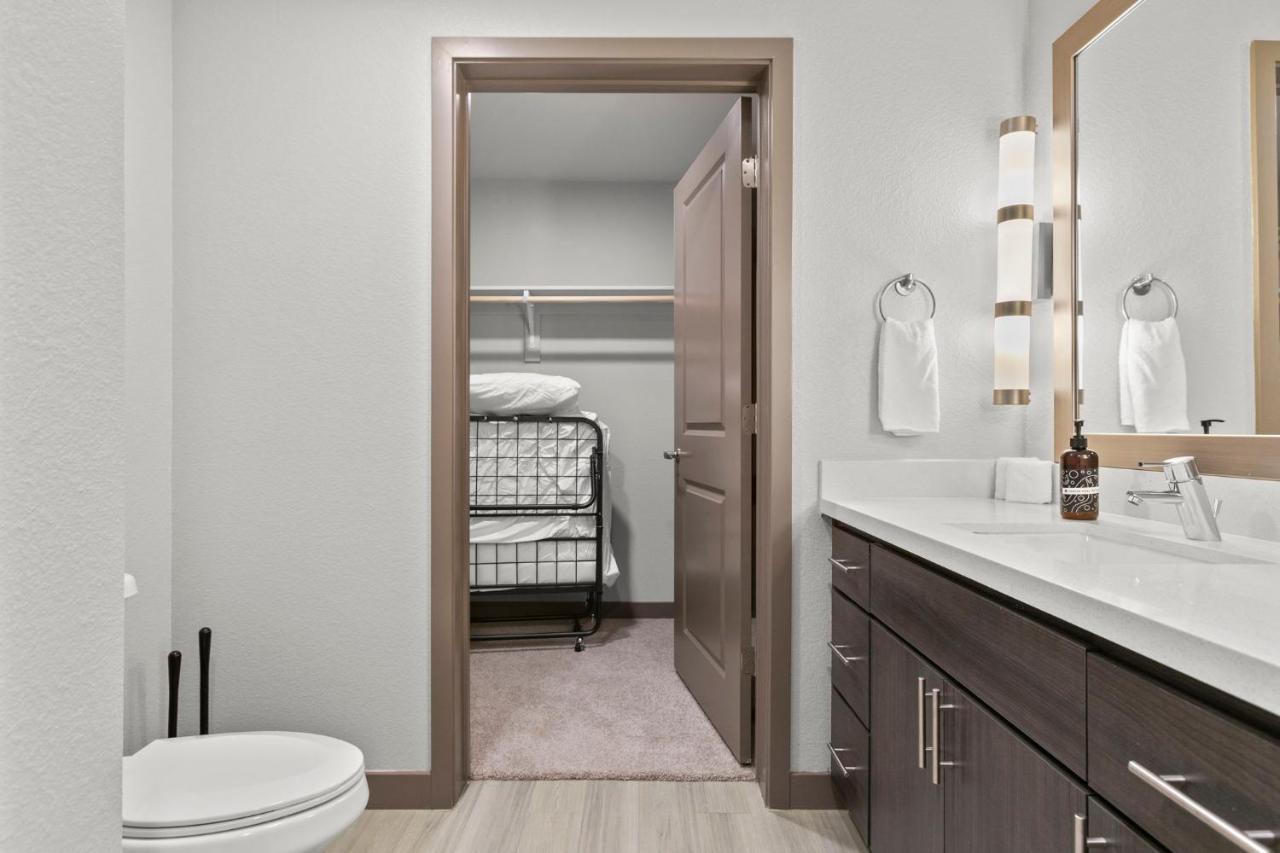 Cozysuites Phx Roro Gym, Pool, Pets, Parking! #9 Phoenix Exteriör bild
