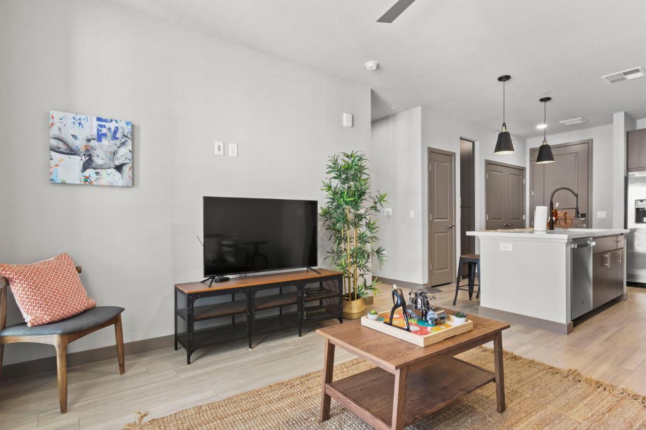Cozysuites Phx Roro Gym, Pool, Pets, Parking! #9 Phoenix Exteriör bild