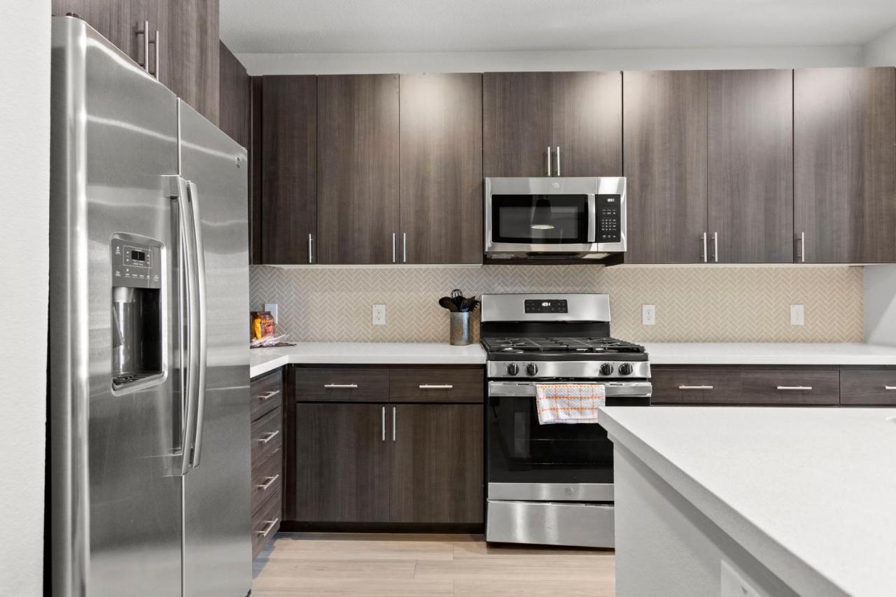 Cozysuites Phx Roro Gym, Pool, Pets, Parking! #9 Phoenix Exteriör bild